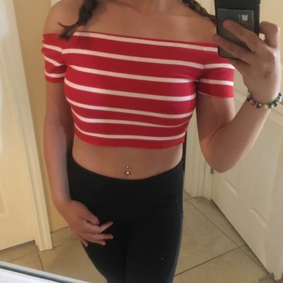 Off Shoulder Crop Top Red White NWT - Picture 7 of 8